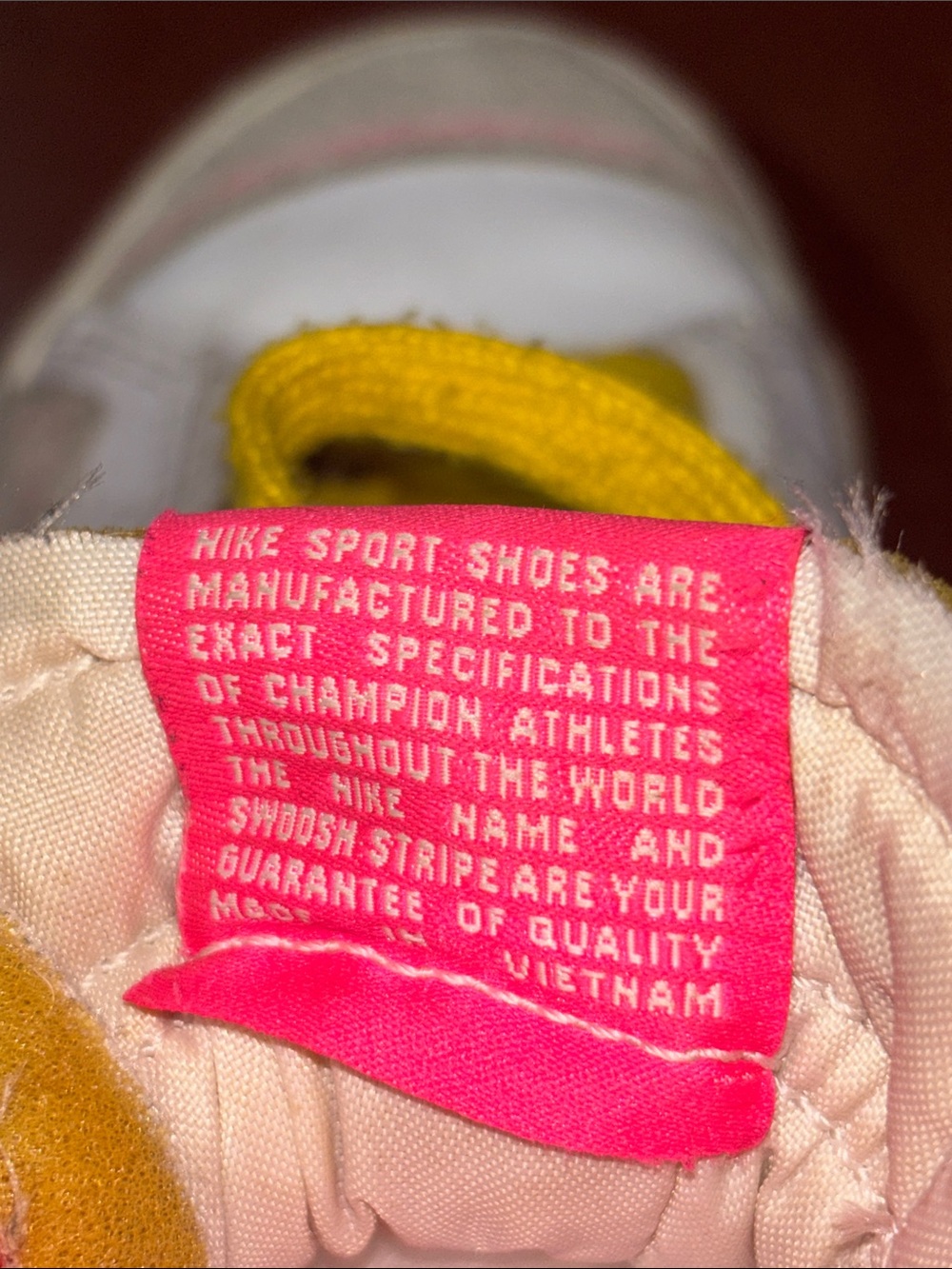 Nike Blazer mid ‘77 white chartreuse hyper pink high top sneakers neon accent 8 - Picture 13 of 15